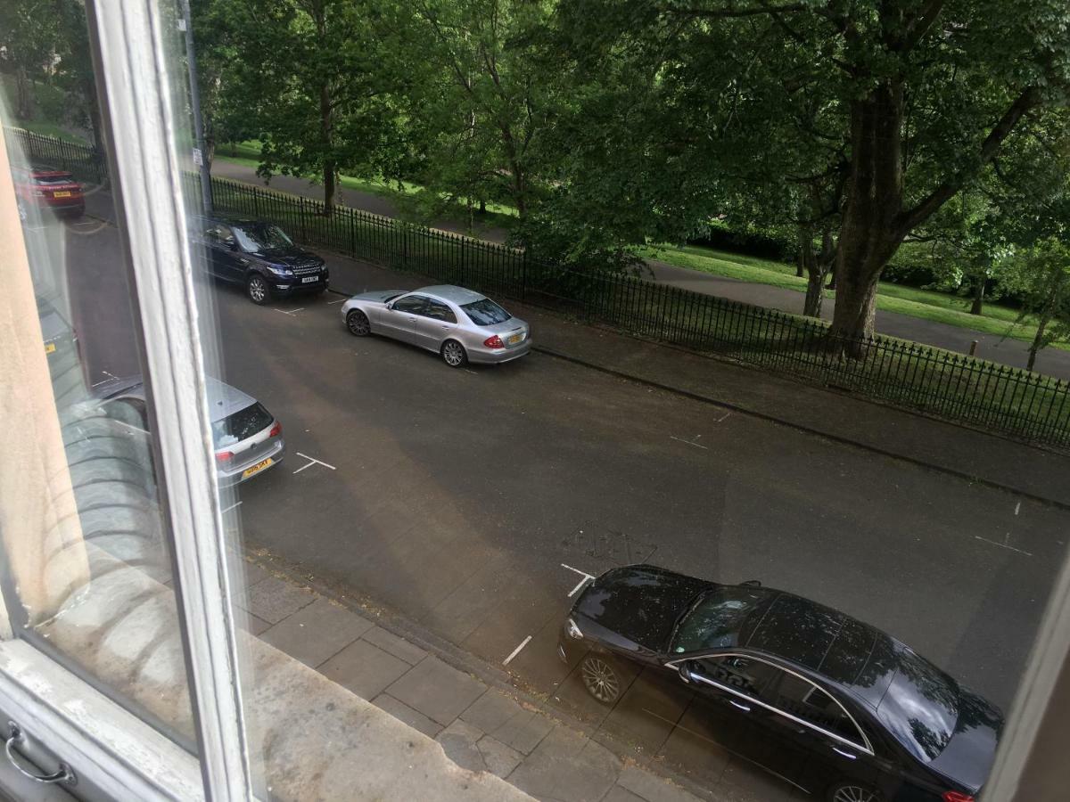 Grand In The Park Apartment Glasgow Exterior photo