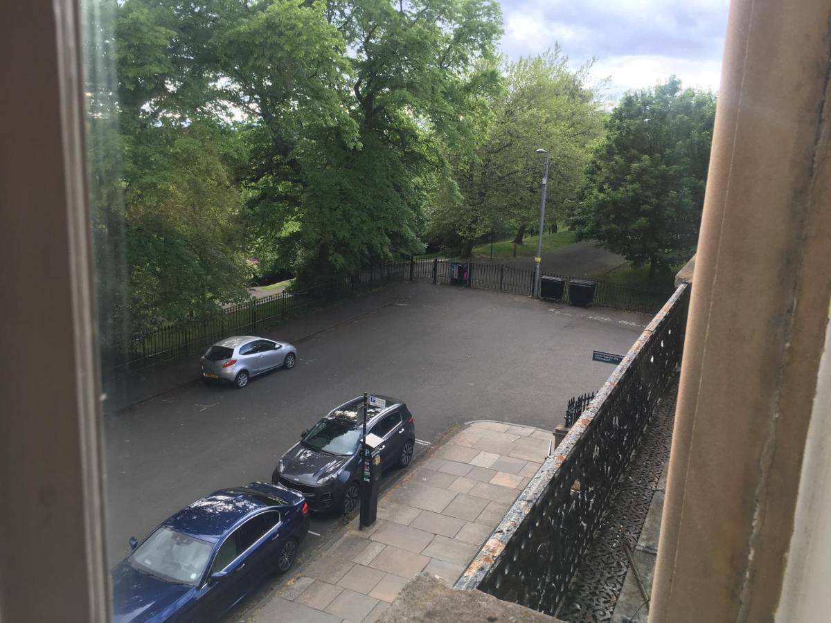 Grand In The Park Apartment Glasgow Exterior photo